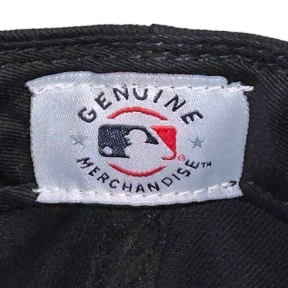 Fan Favorite Chicago Cubs Adjustable Strap Back Hat Black / Grey OS - Picture 8 of 8